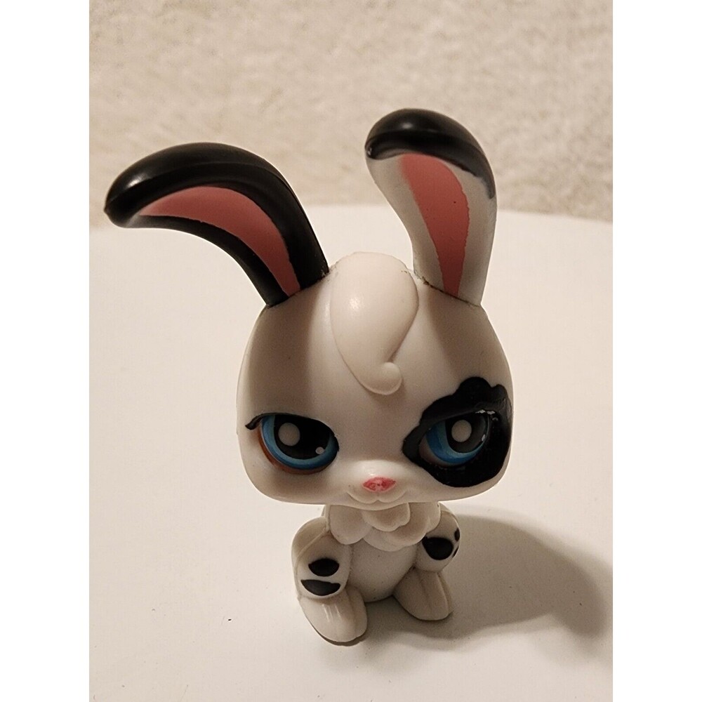 Littlest Pet Shop Bunny Rabbit Magic Motion White Black  Eyes Move 2006 Hasbro